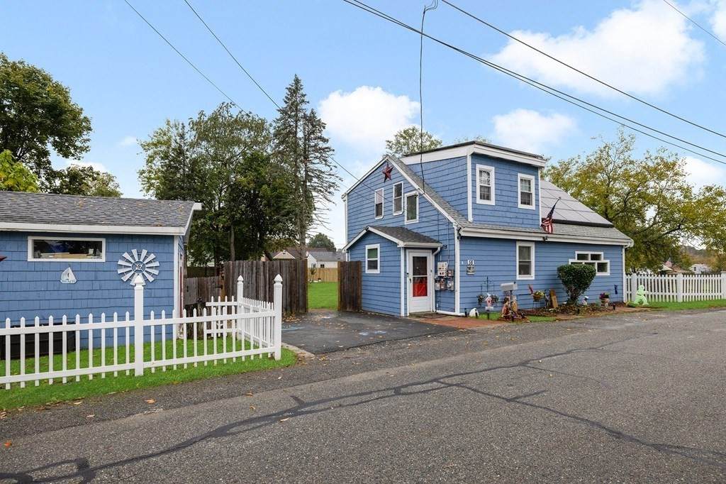58 Pinehurst Ave - Photo 1