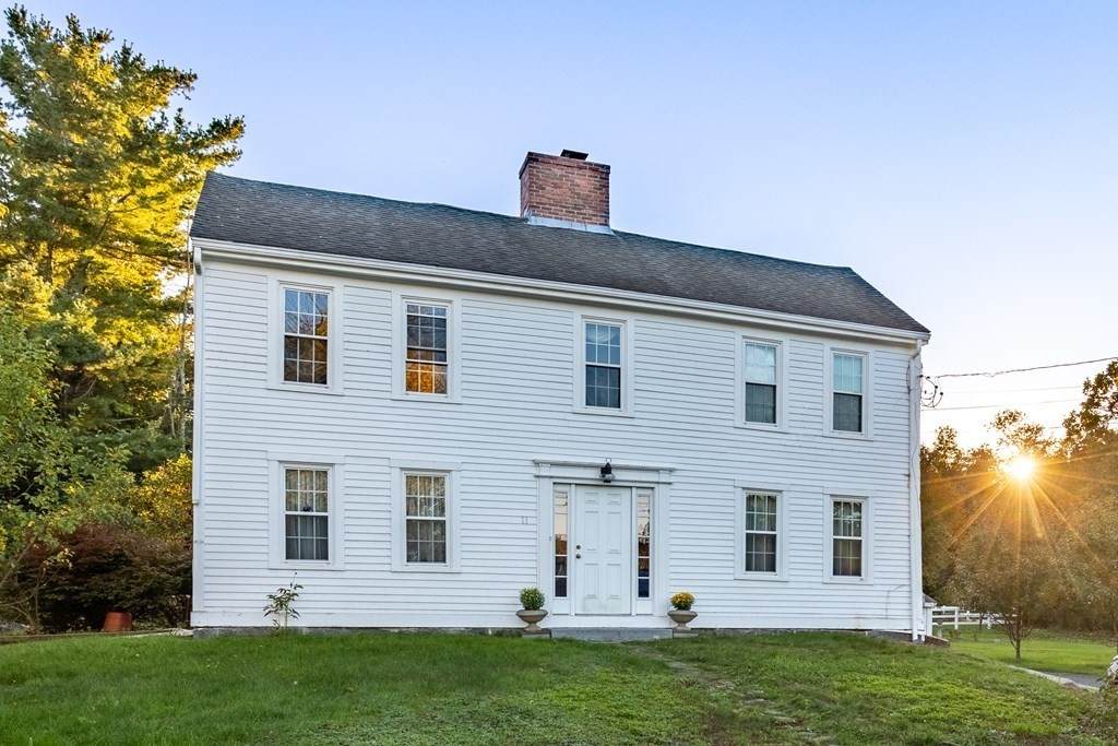 11 Crane Neck St - Photo 1