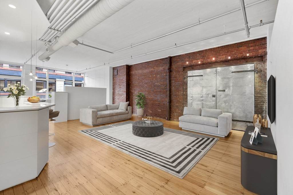 107 South - Photo 1