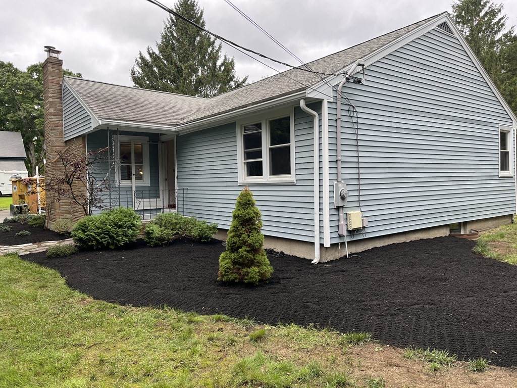 895 Plain St - Photo 1