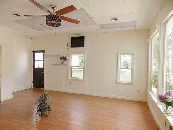 132 North Washington - Photo 1