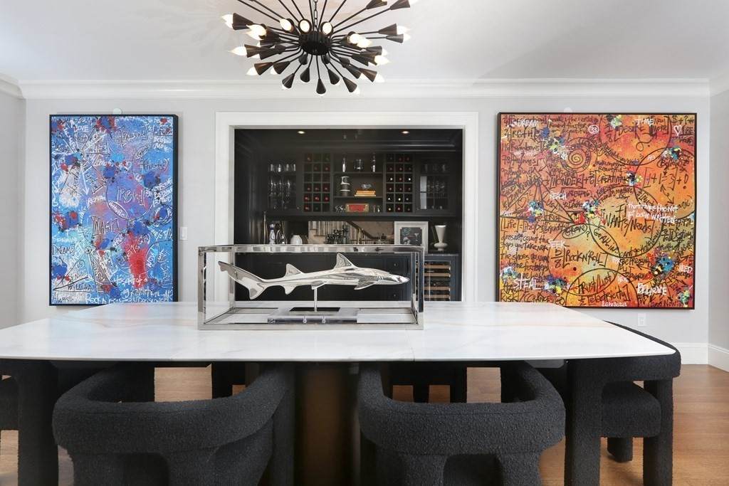 212 Commonwealth Avenue - Photo 1