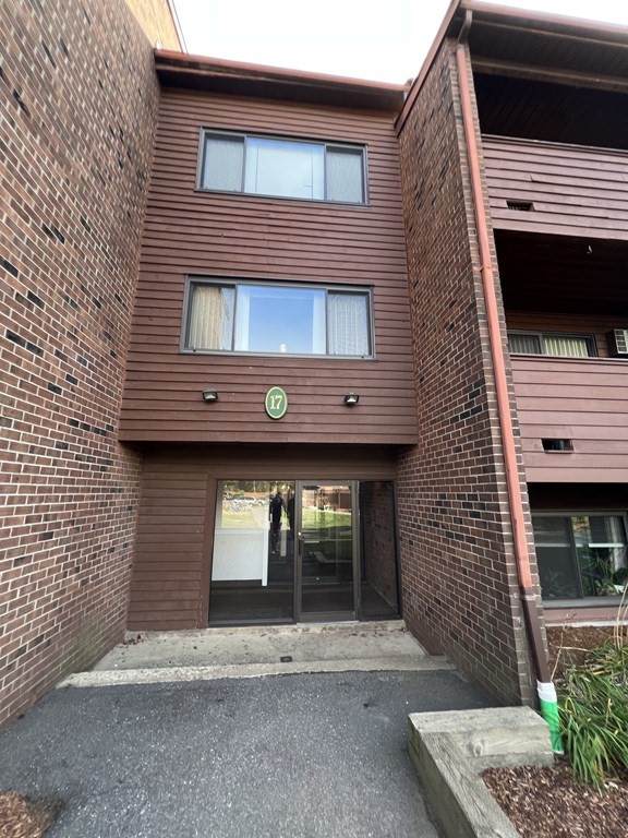 17 Davis Rd - Photo 1