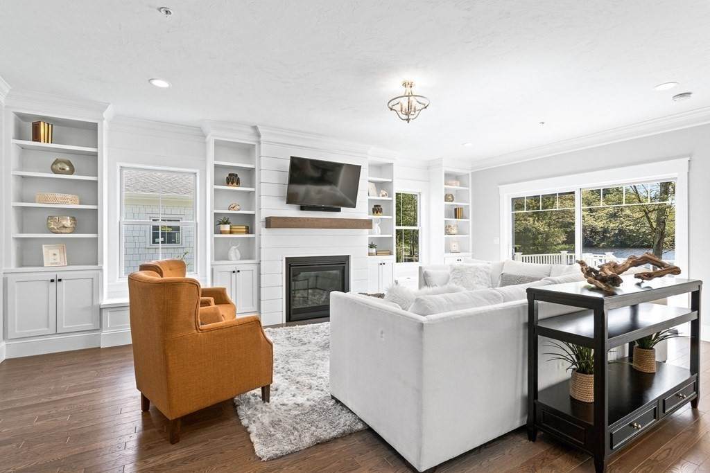 22 Granville Lane - Photo 1
