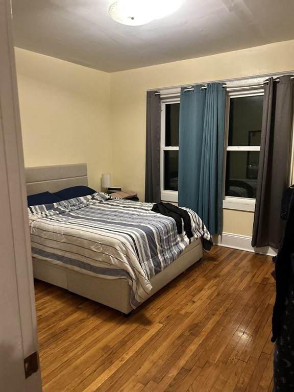 52 Selden St - Photo 1