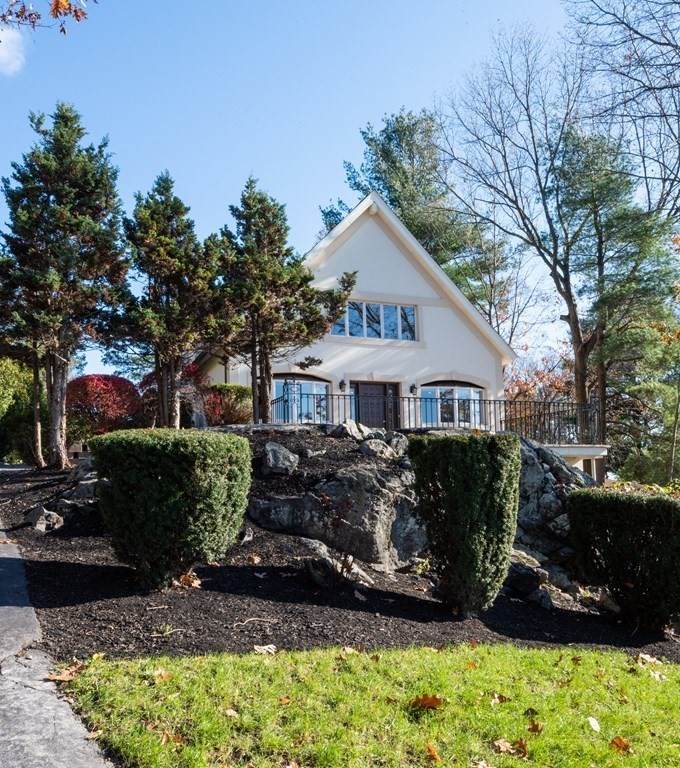 15 Pine Tree Drive - Photo 1