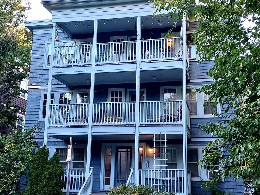 39 Saint Joseph St - Photo 1