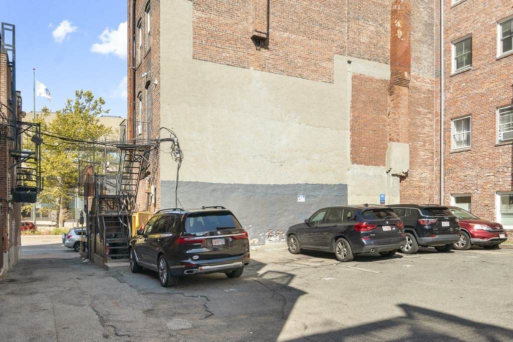 13 Bowdoin St - Photo 1