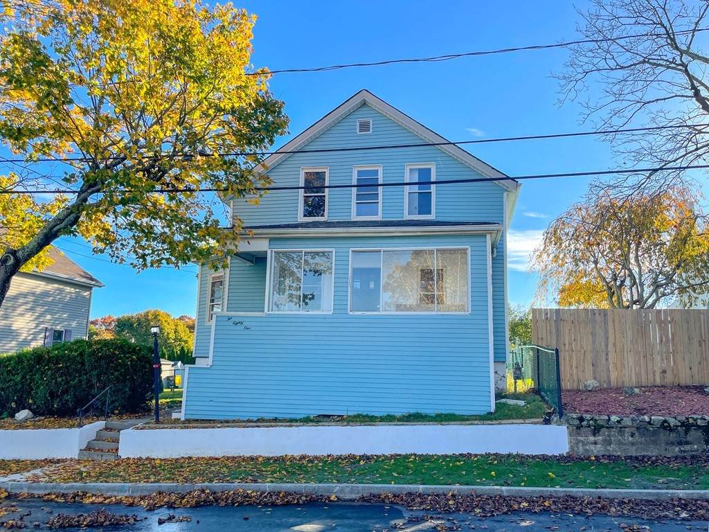 281 Kennedy St - Photo 1