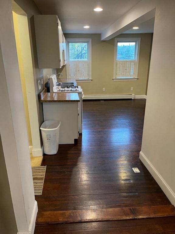584 Wareham St - Photo 1