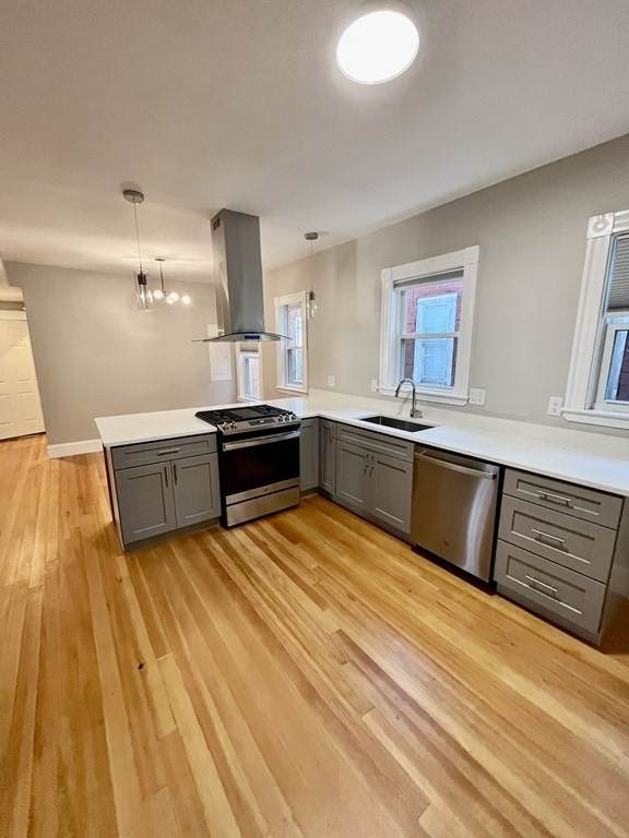 24 Howes Street - Photo 1