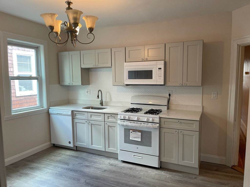 44 Ridgewood Street - Photo 1