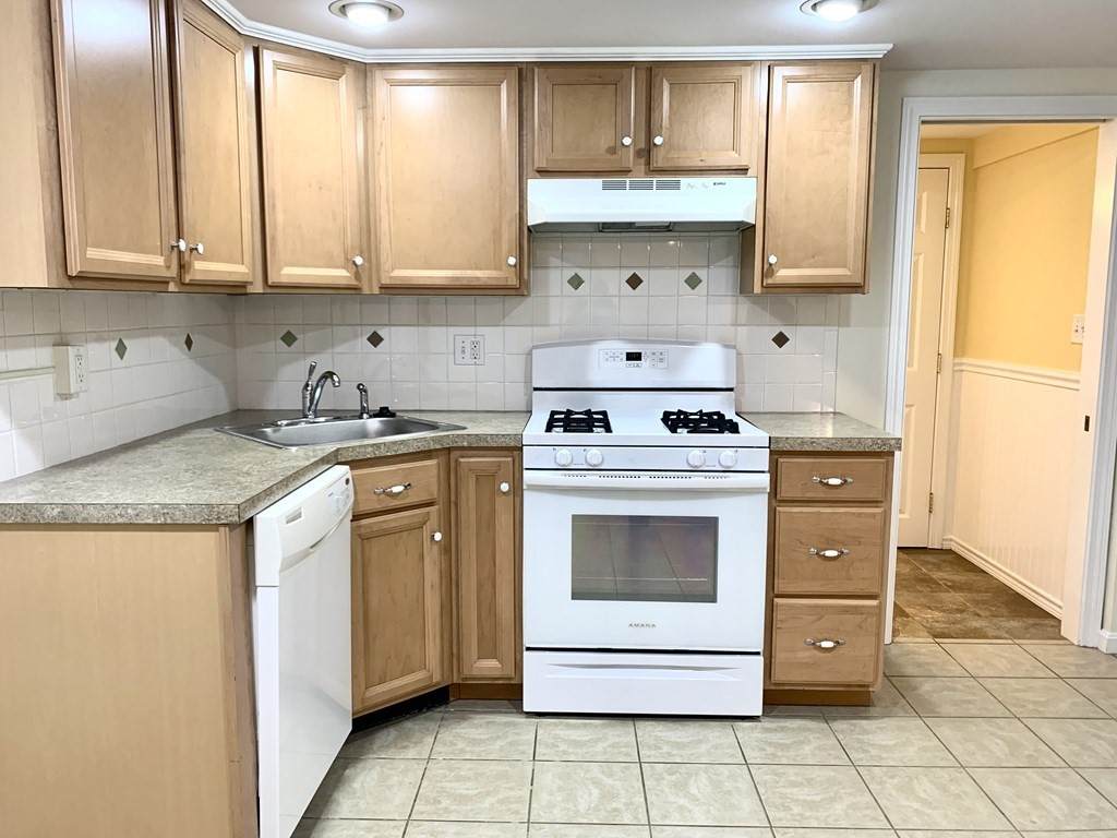 14 Stark Avenue - Photo 1