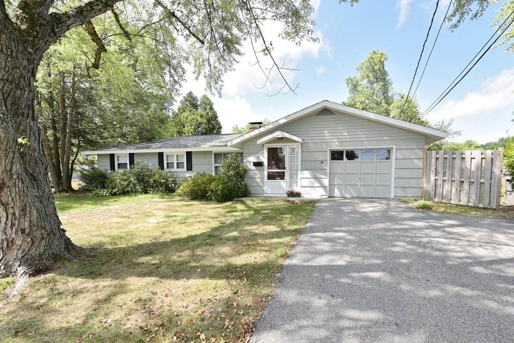 4 Norman Drive - Photo 1