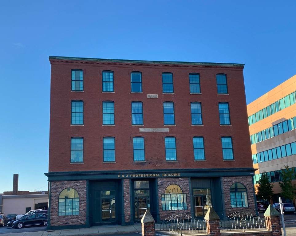 209 Bedford St - Photo 1