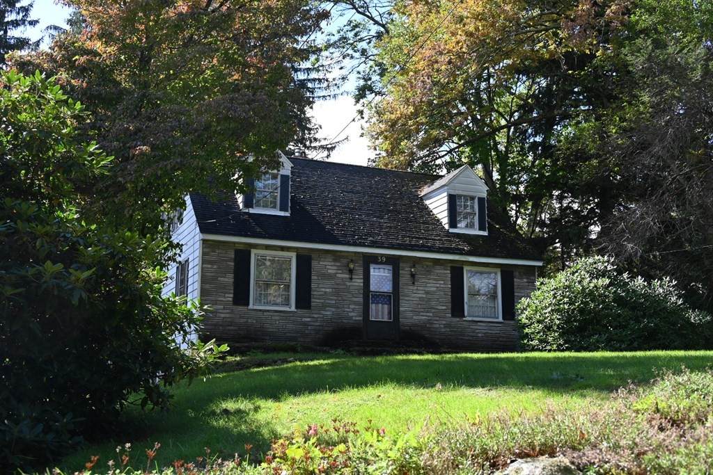 39 Clara Barton Rd - Photo 1
