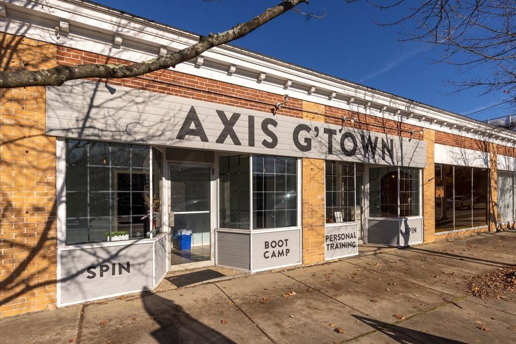 1 West Main St - Photo 1