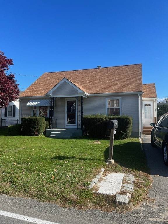 140 Macomber Ave - Photo 1