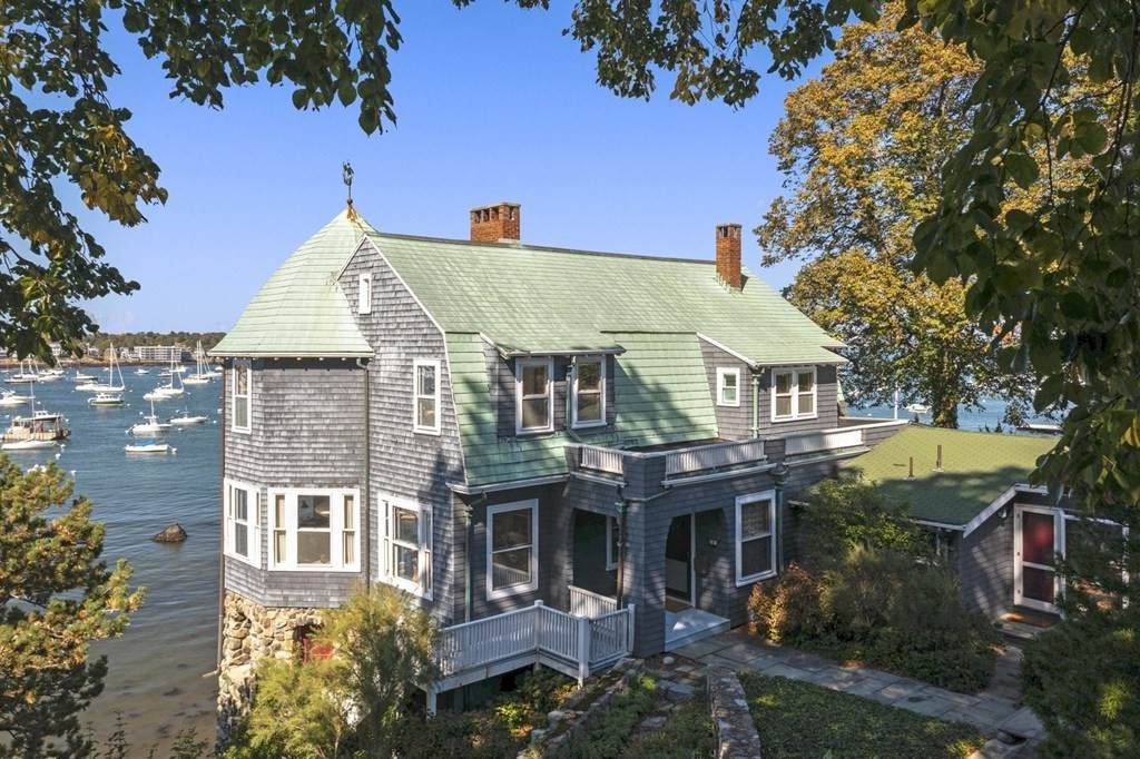 84 Harbor Avenue - Photo 1