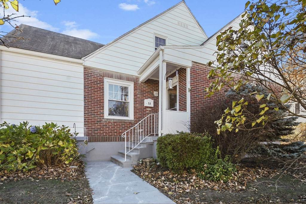 53 Everett Street - Photo 1