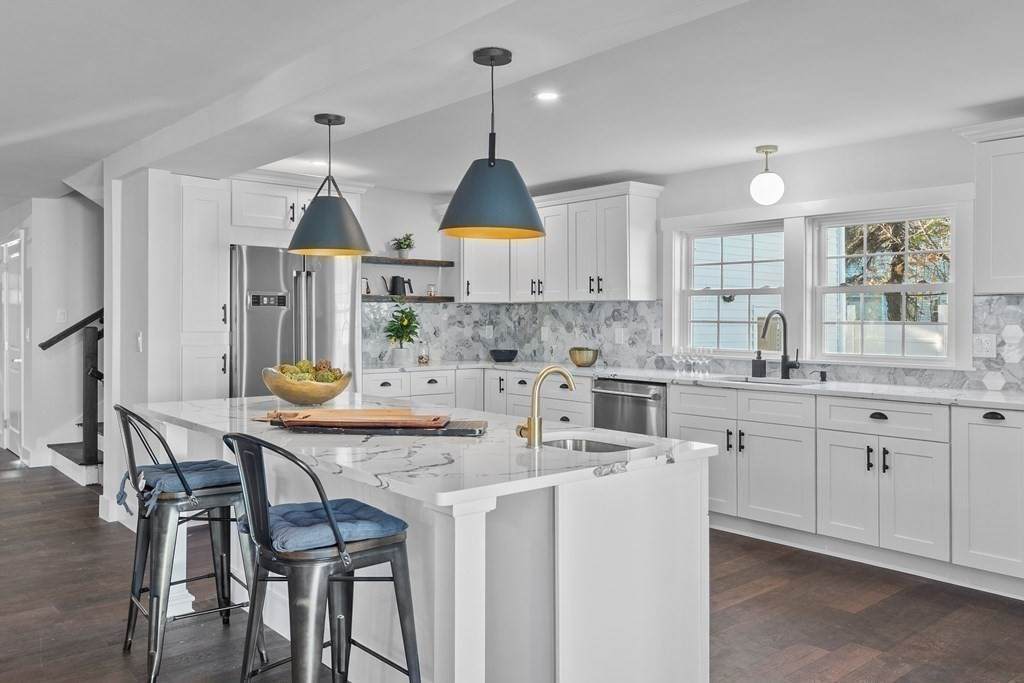 8 Hampden - Photo 1