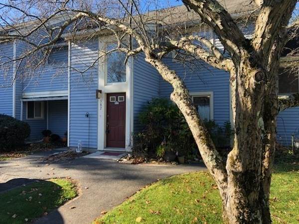 587 Nassau - Photo 1