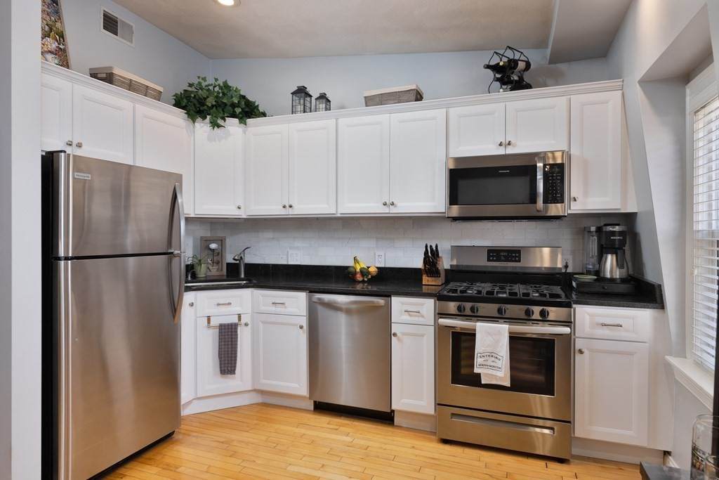 168 I Street - Photo 1