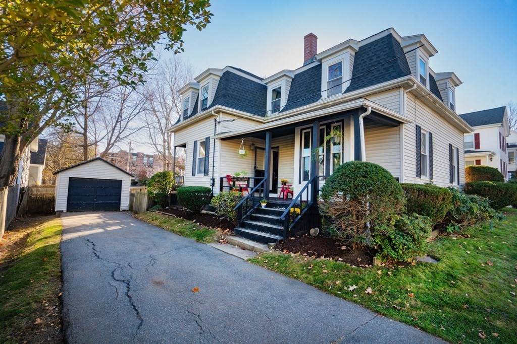 4 Greenwood St - Photo 1
