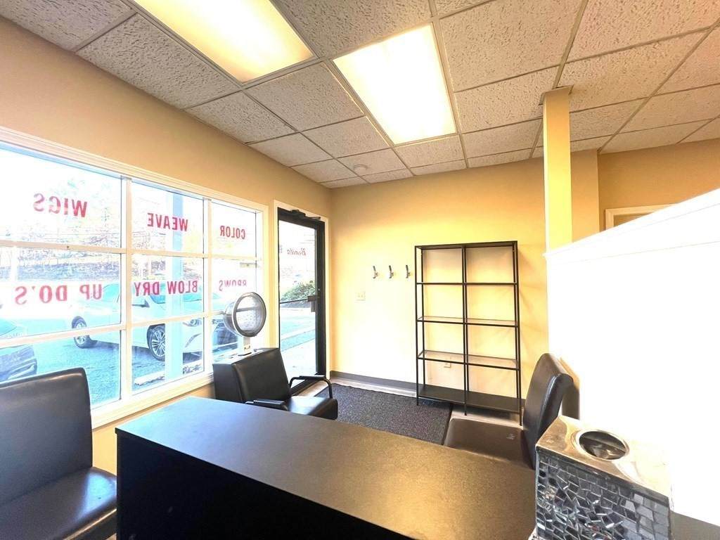 1 Hollywood Drive - Photo 1