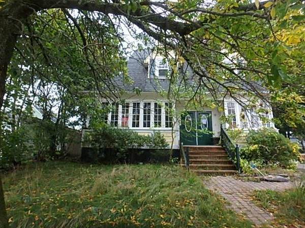 88 Wentworth Ave - Photo 1