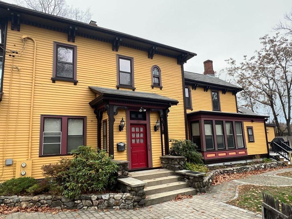 221 Auburn Street - Photo 1