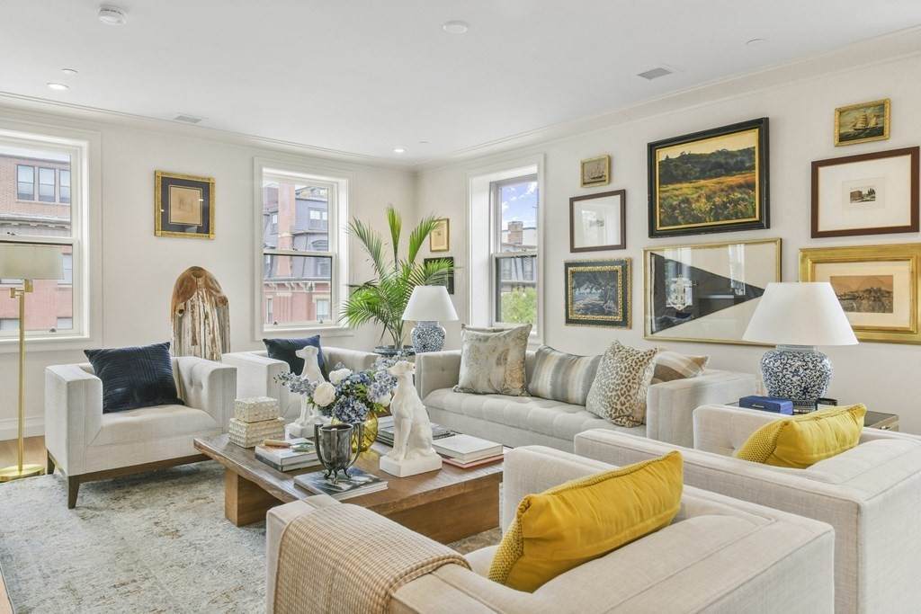 401 Beacon Street - Photo 1