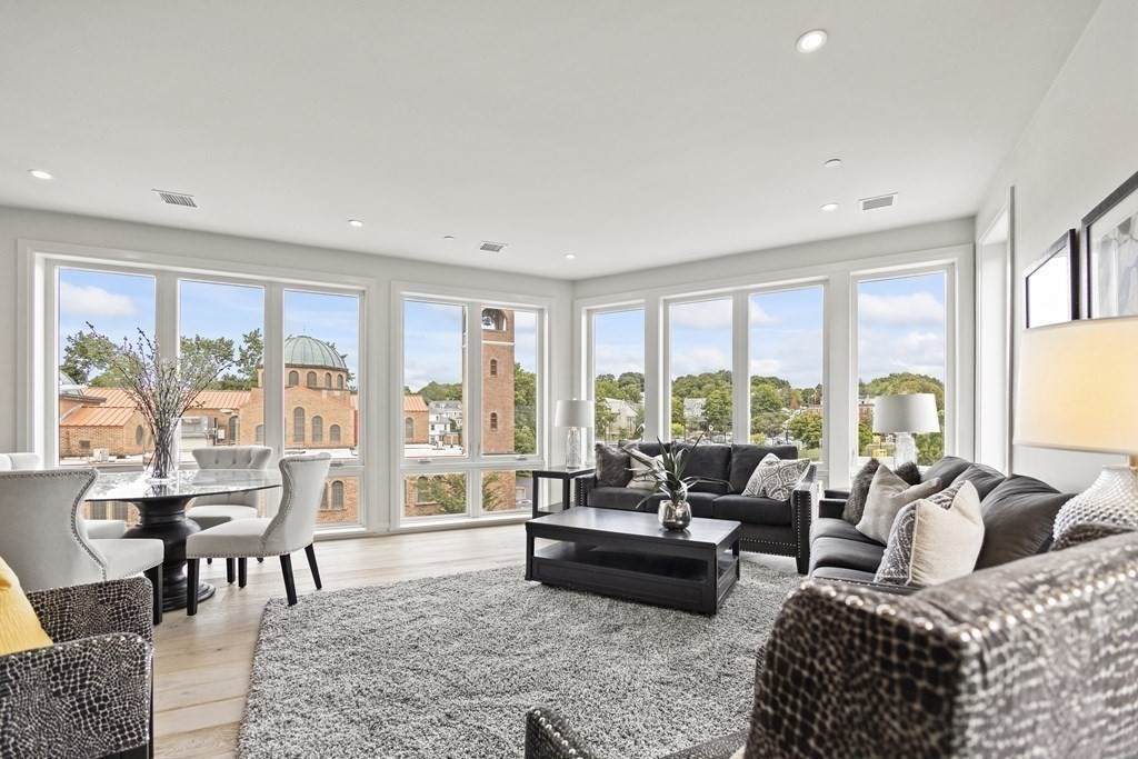 46 Belgrade Avenue - Photo 1