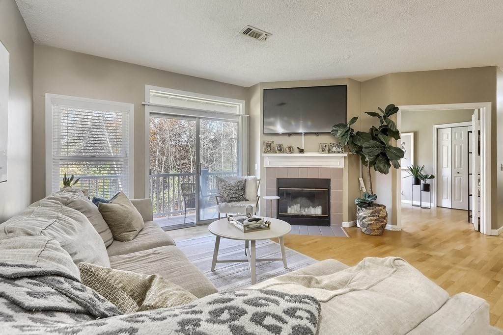 74 Bradford Commons Ln - Photo 1
