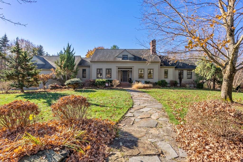 4 Christopher Cir - Photo 1