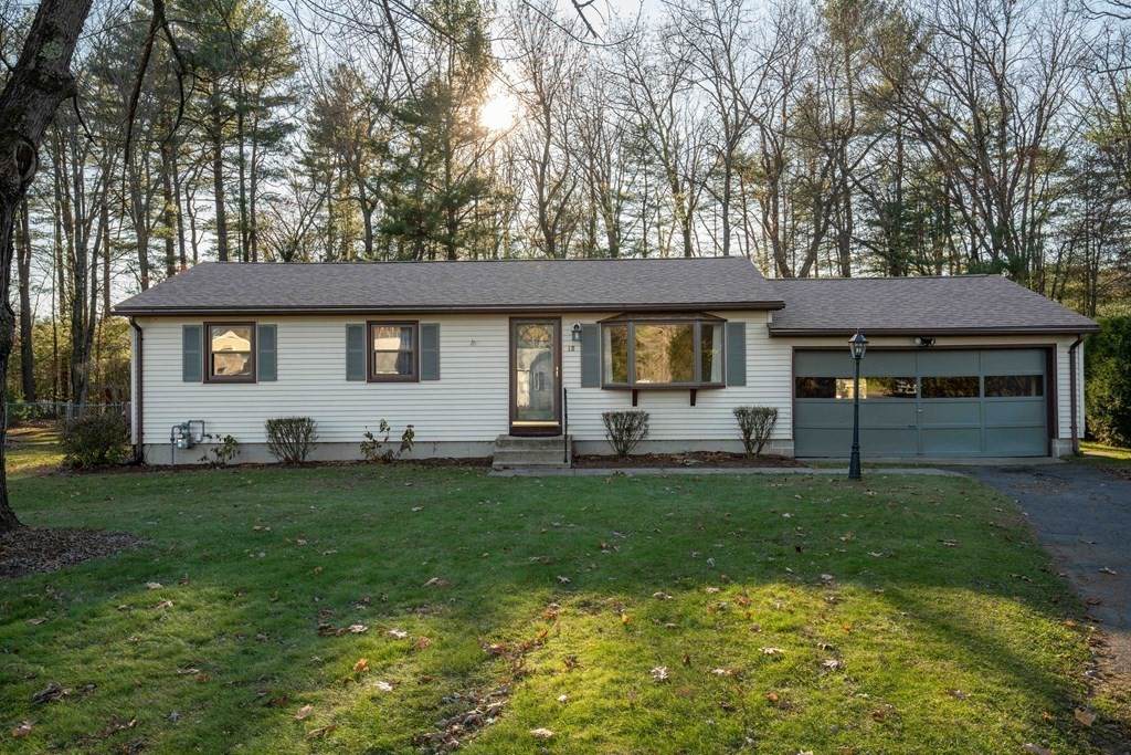 18 Noreen Dr - Photo 1