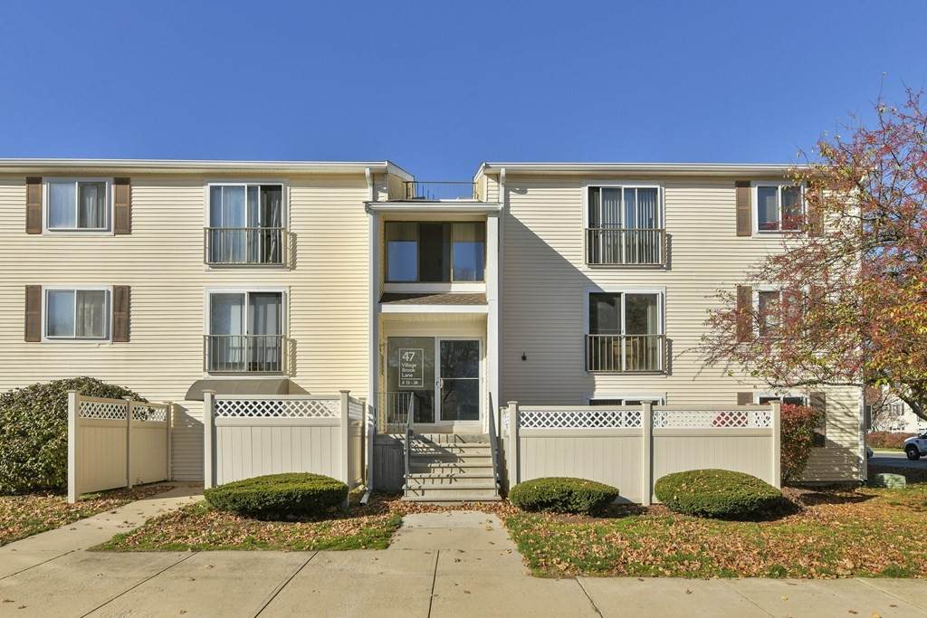 47 Village Brook Ln - Photo 1