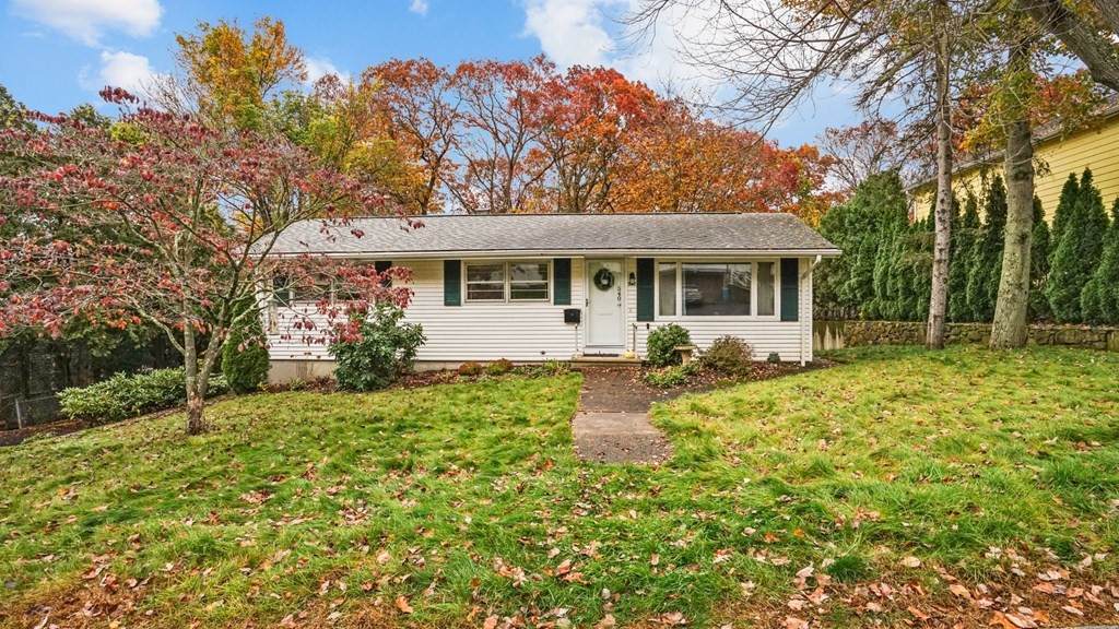 540 Lydia Av - Photo 1