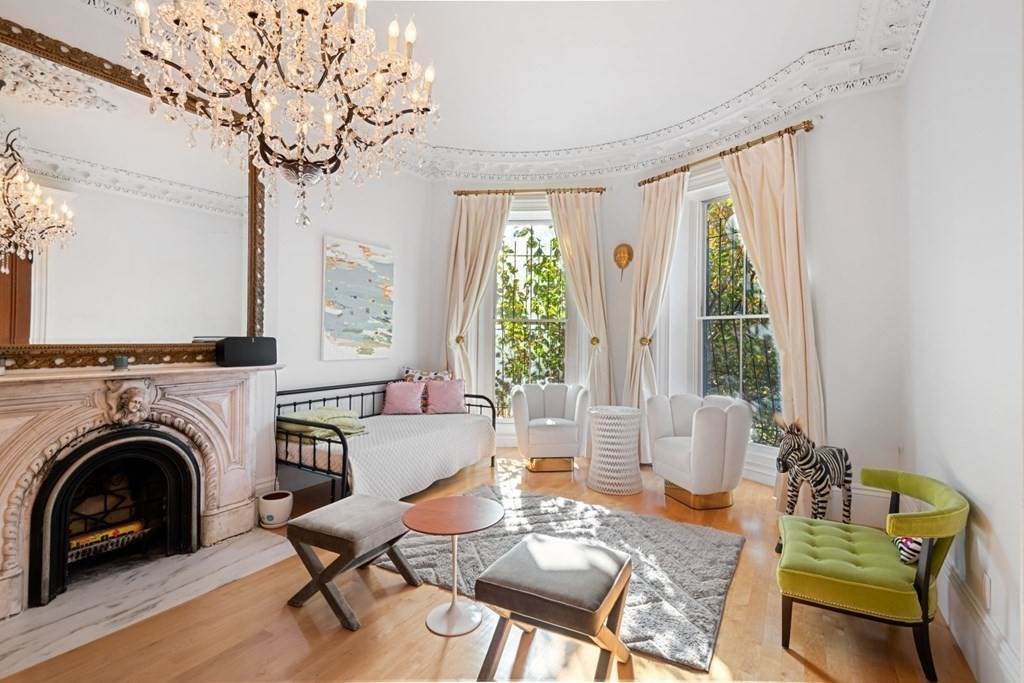 8 Worcester Square - Photo 1