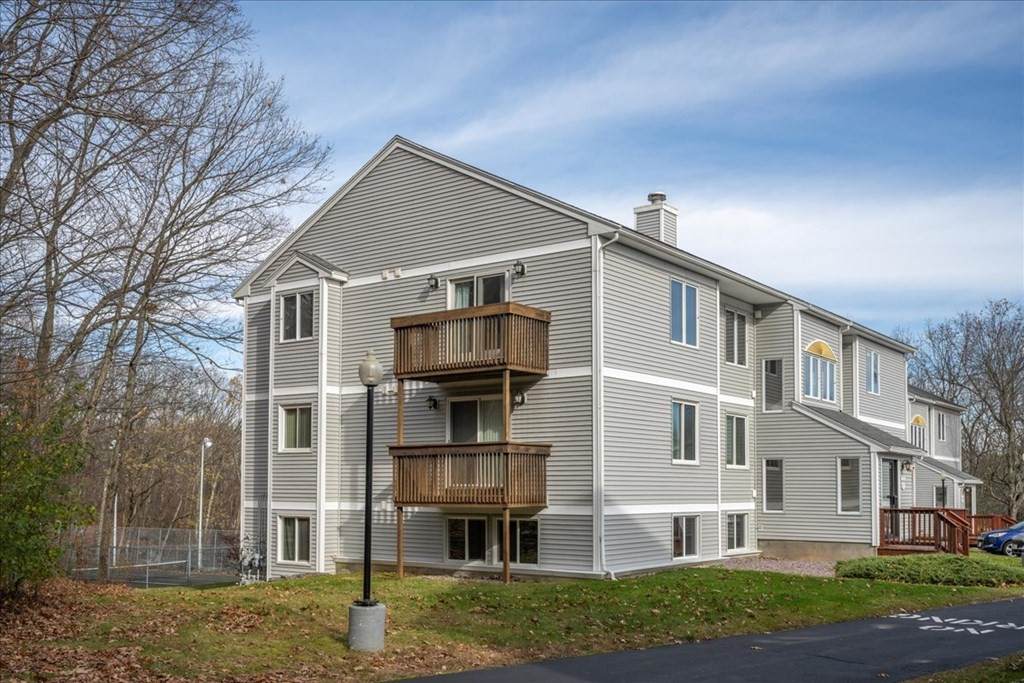 330 Sunderland Rd - Photo 1