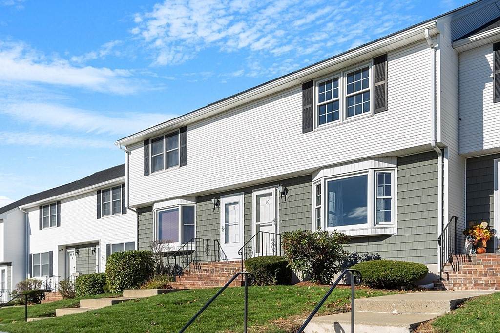 10 Christopher Dr - Photo 1