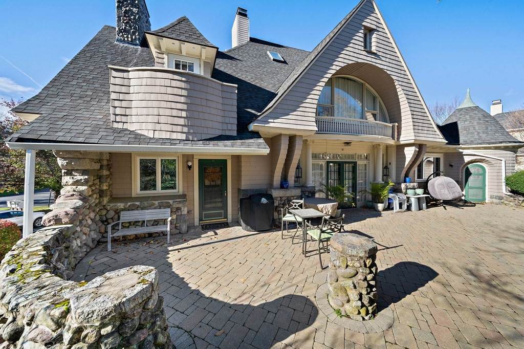 16 Jasper Ln - Photo 1
