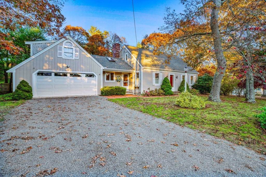 84 Newport Lane - Photo 1