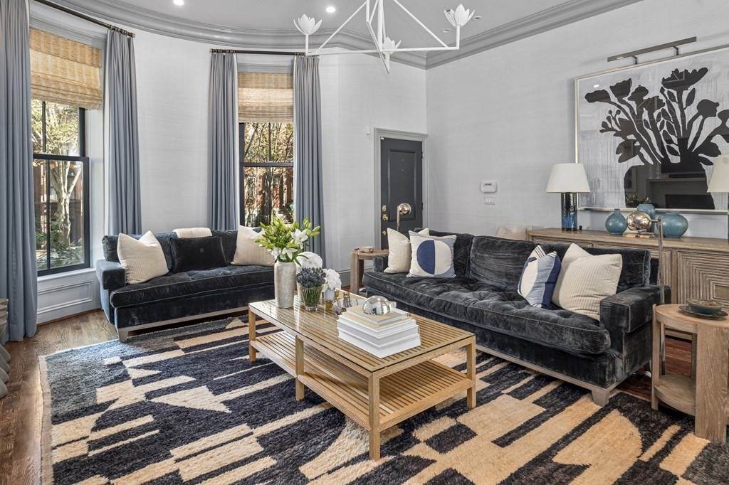 31 Worcester Sq - Photo 1