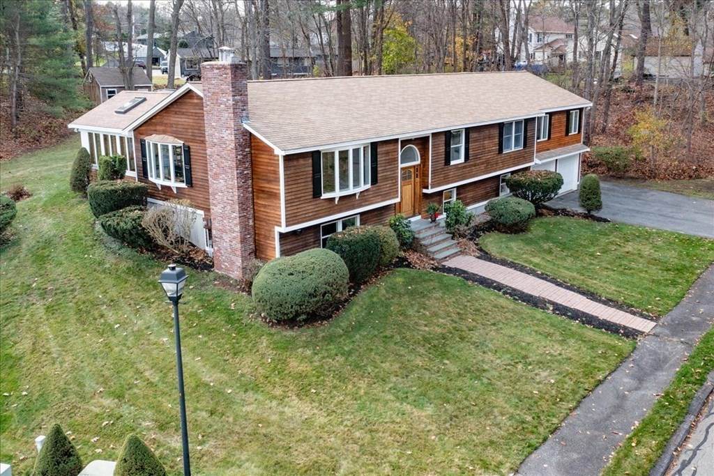 5 Evon Ln - Photo 1
