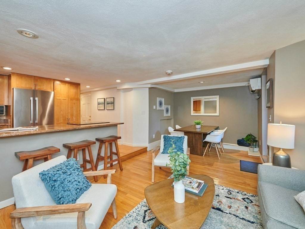 529 Columbus Ave. - Photo 1