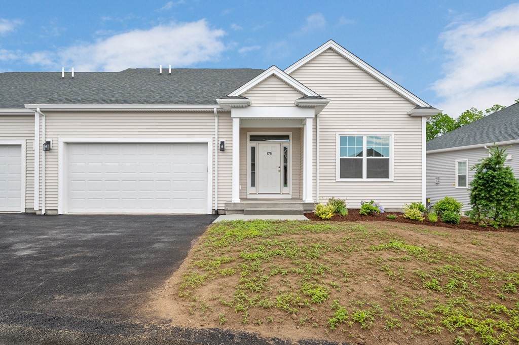 44 Crestwood Circle - Photo 1