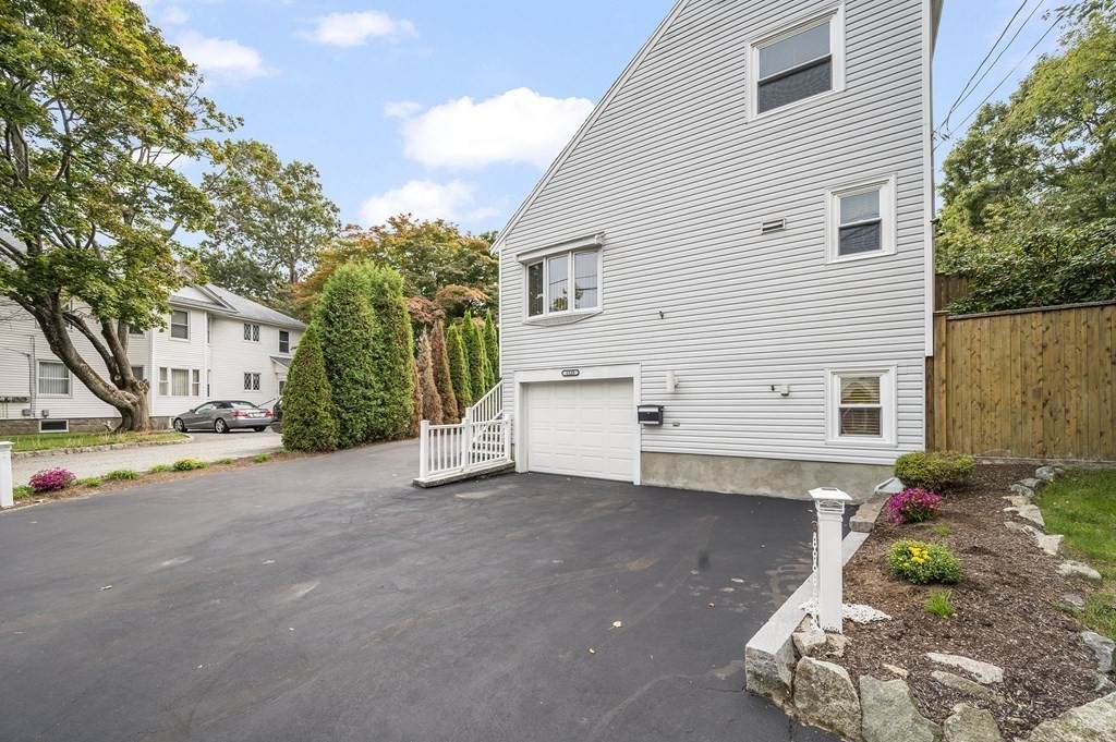 1125 President Ave - Photo 1