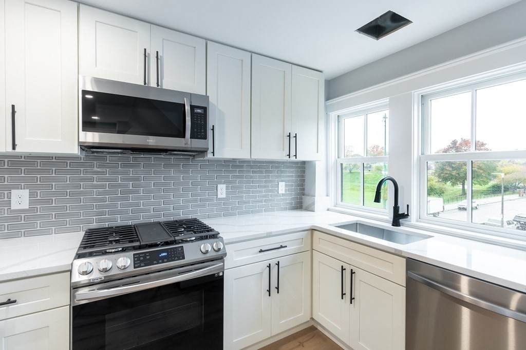 79 Robert Street - Photo 1