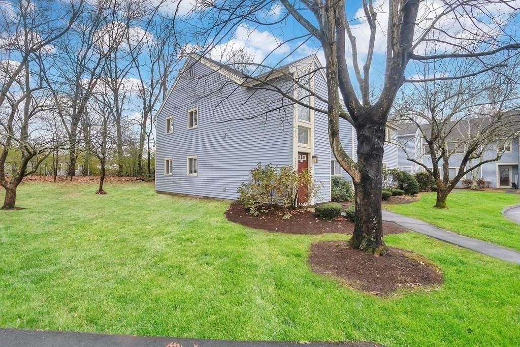 523 Nassau Dr - Photo 1